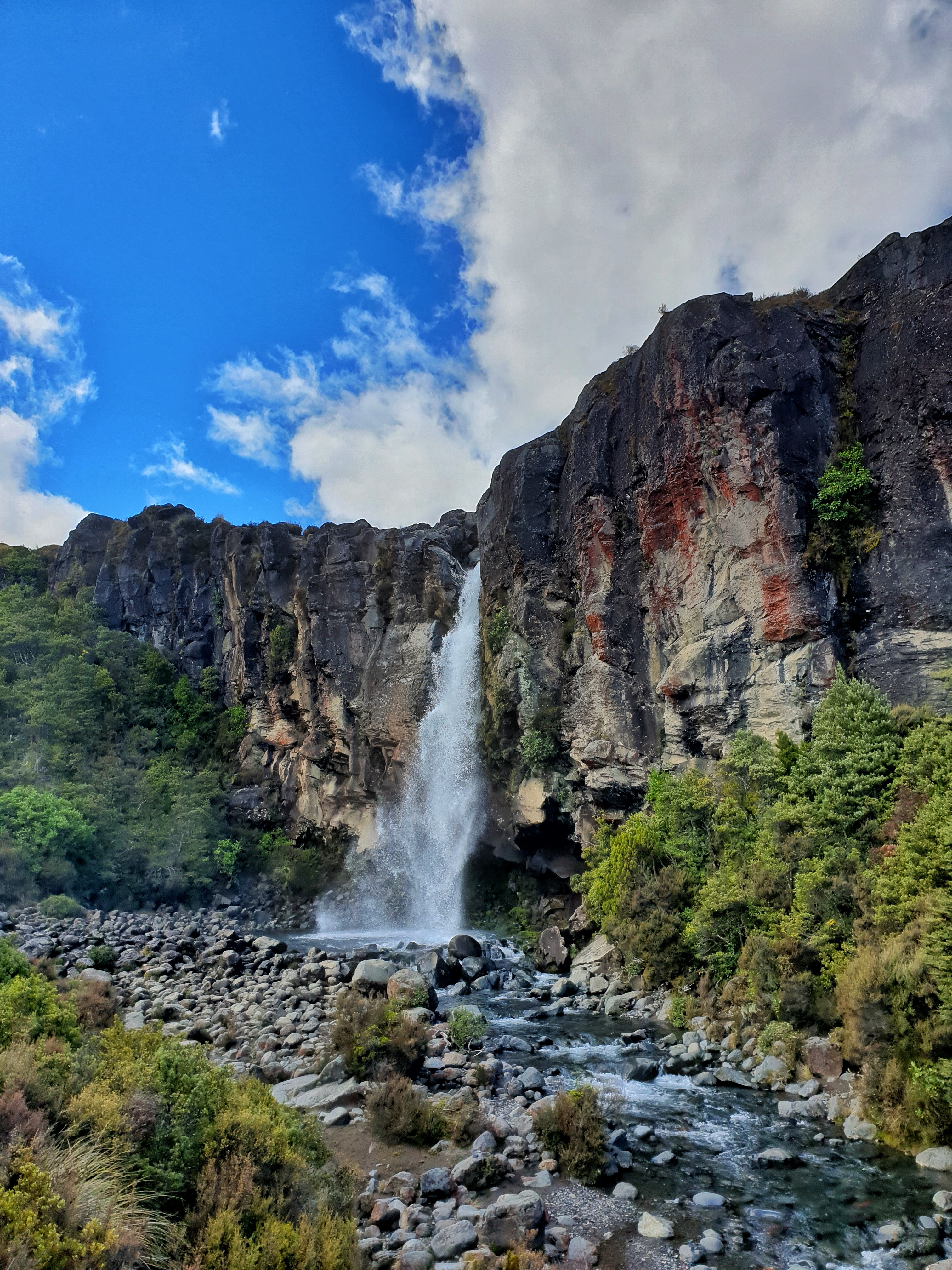 Taranaki Falls, National Park New Zealand