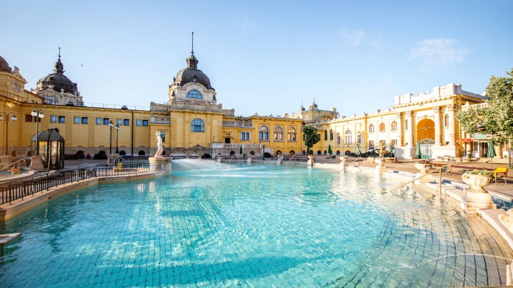 Széchenyi Thermal Baths outdoor pool